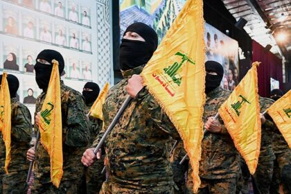 Hezbollah disarmament deadlock risks civil war, analysts say, as US prepares for IsraelâLebanon talks