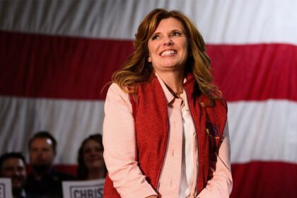 Blue-state governors race defies expectations as Republican closes in: Power Rankings