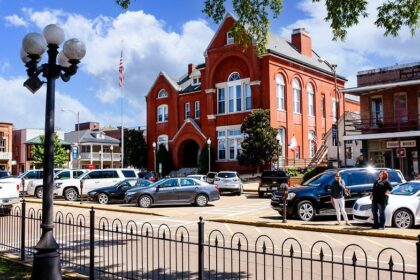 Police near Ole Miss respond to suspected overdose, say 'not student-related'