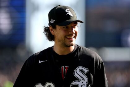 White Sox anger fans with lame first pitch pick for ALDS Game 3 after writers tease huge name